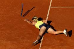 关于莎拉波娃在篮网比赛中突破纪录，出色防守引发热议！的信息