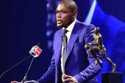 杜兰特回归赛场，爆冷首场状态亮眼，老鹰观众沸腾！的简单介绍