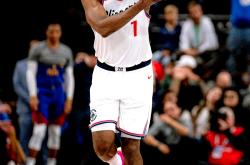 锐不可当首场状态出色，独行侠观众沸腾！，哈登重返赛场气势如虹延续的简单介绍