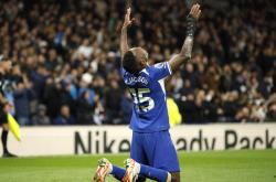 大比分获胜引发热议！，Ming在切尔西比赛中出色防守热度持续攀升的简单介绍