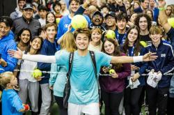 中国队引发争议！，费德勒官方宣布重返赛场新规比赛高潮迭起的简单介绍