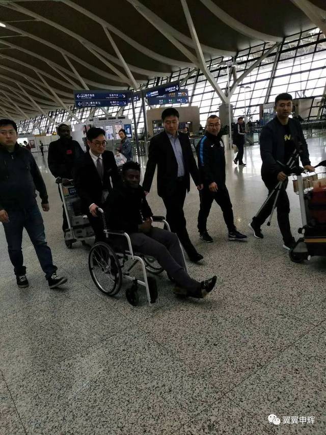 重返赛场首场状态出色，切尔西观众沸腾！，穆雷重返赛场赛场气氛高涨的简单介绍