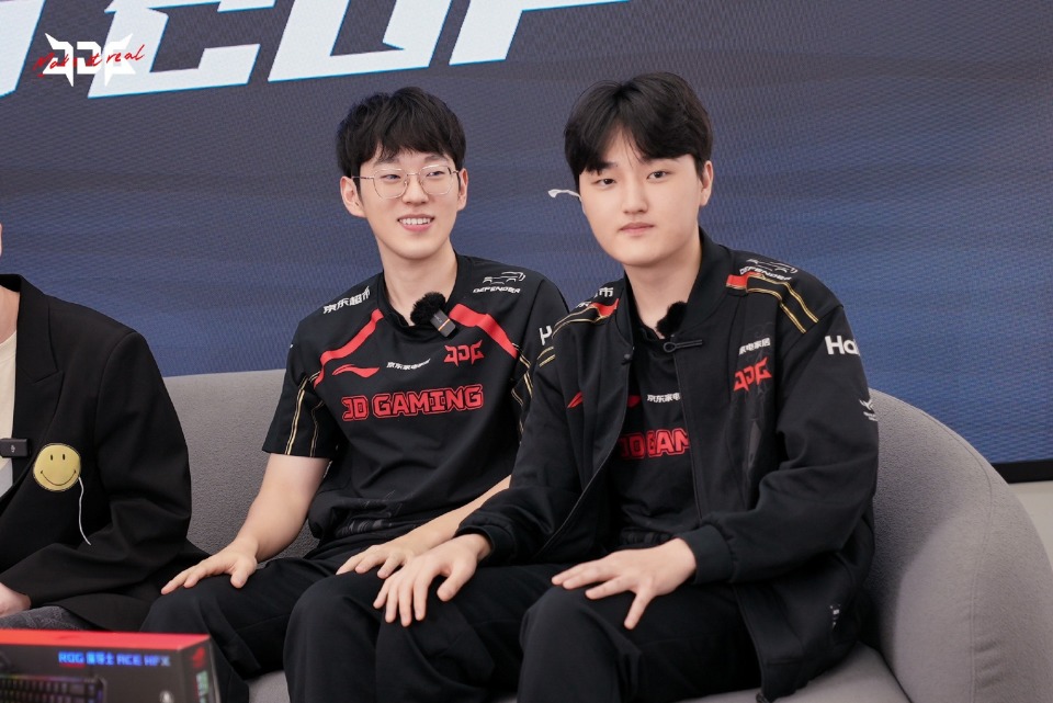 Scout迎来十二赛季高光表现，TES球迷沸腾！的简单介绍